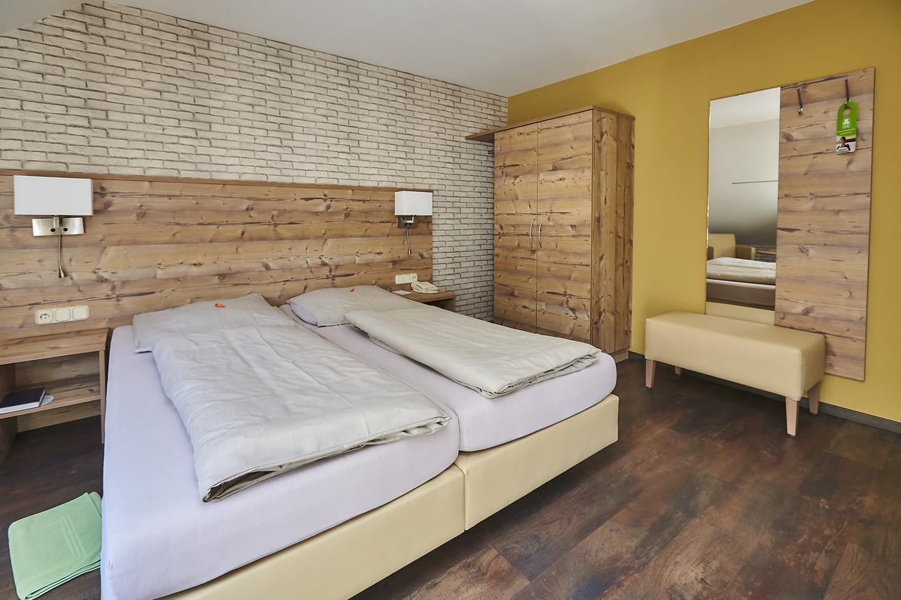 Hotel Roessle Trochtelfingen Zewnętrze zdjęcie